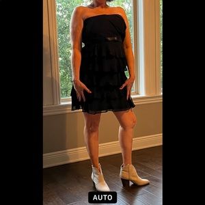 White House black market size 8. Worn 2x.